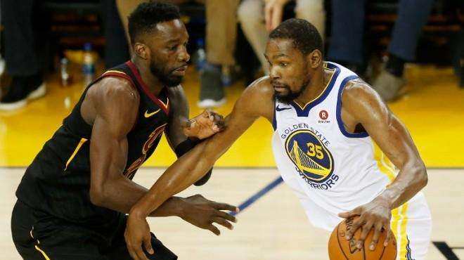 受到冲击 受到冲击