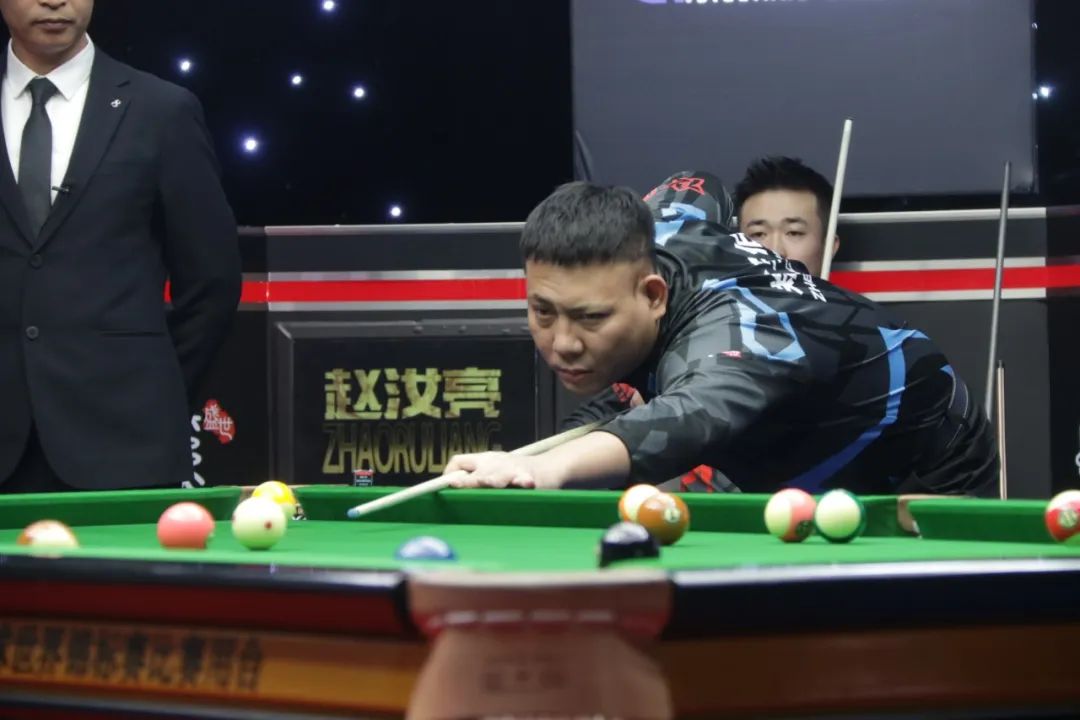 她不仅是聚 她不仅是聚